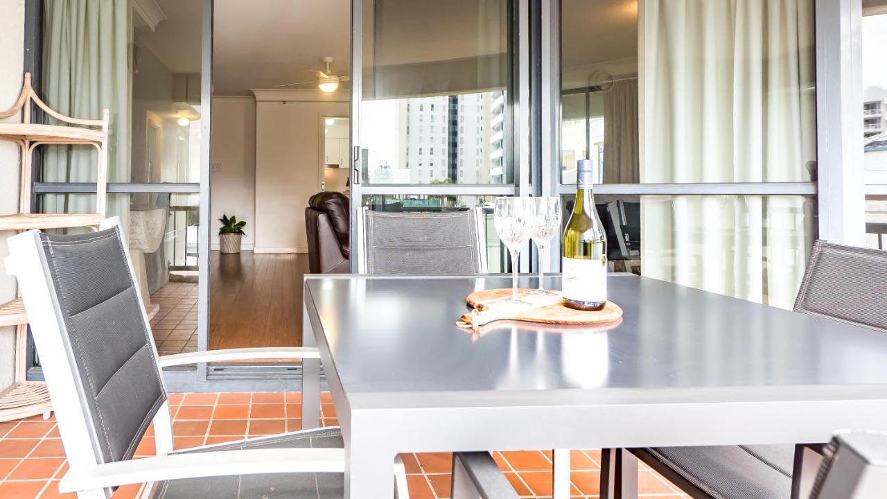 Victoria Square Apartments Гоулд Коуст Екстериор снимка