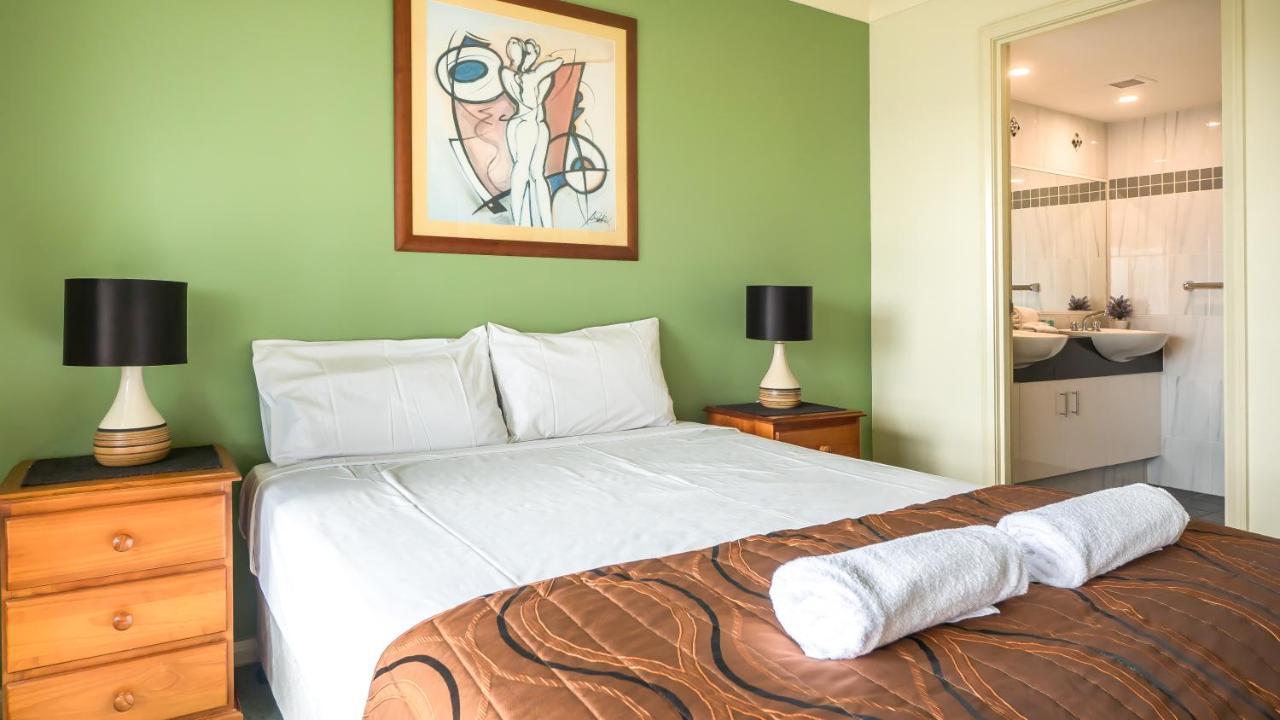 Victoria Square Apartments Гоулд Коуст Екстериор снимка