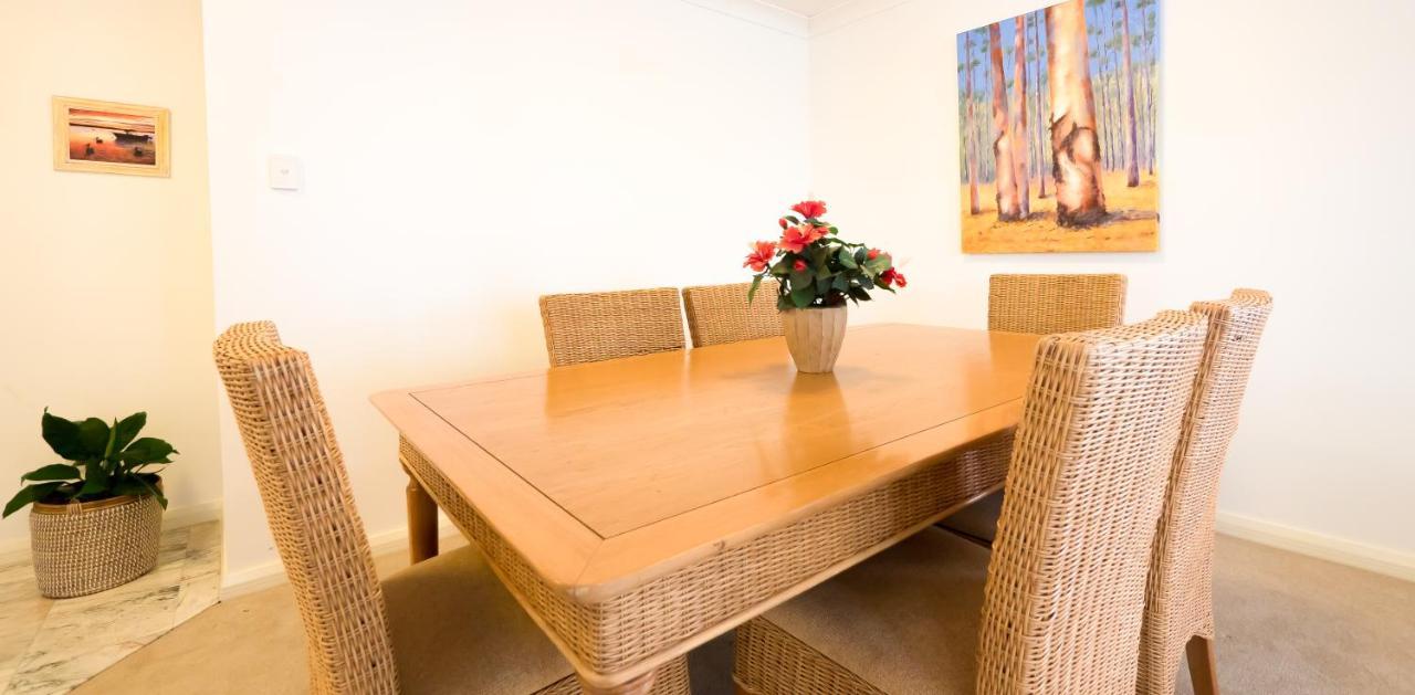 Victoria Square Apartments Гоулд Коуст Екстериор снимка