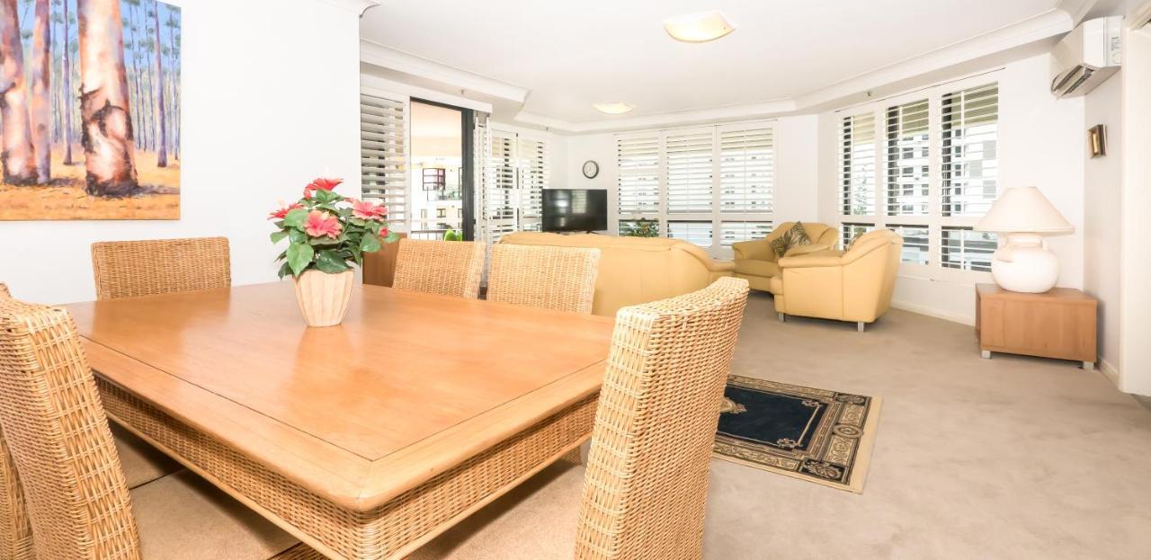 Victoria Square Apartments Гоулд Коуст Екстериор снимка